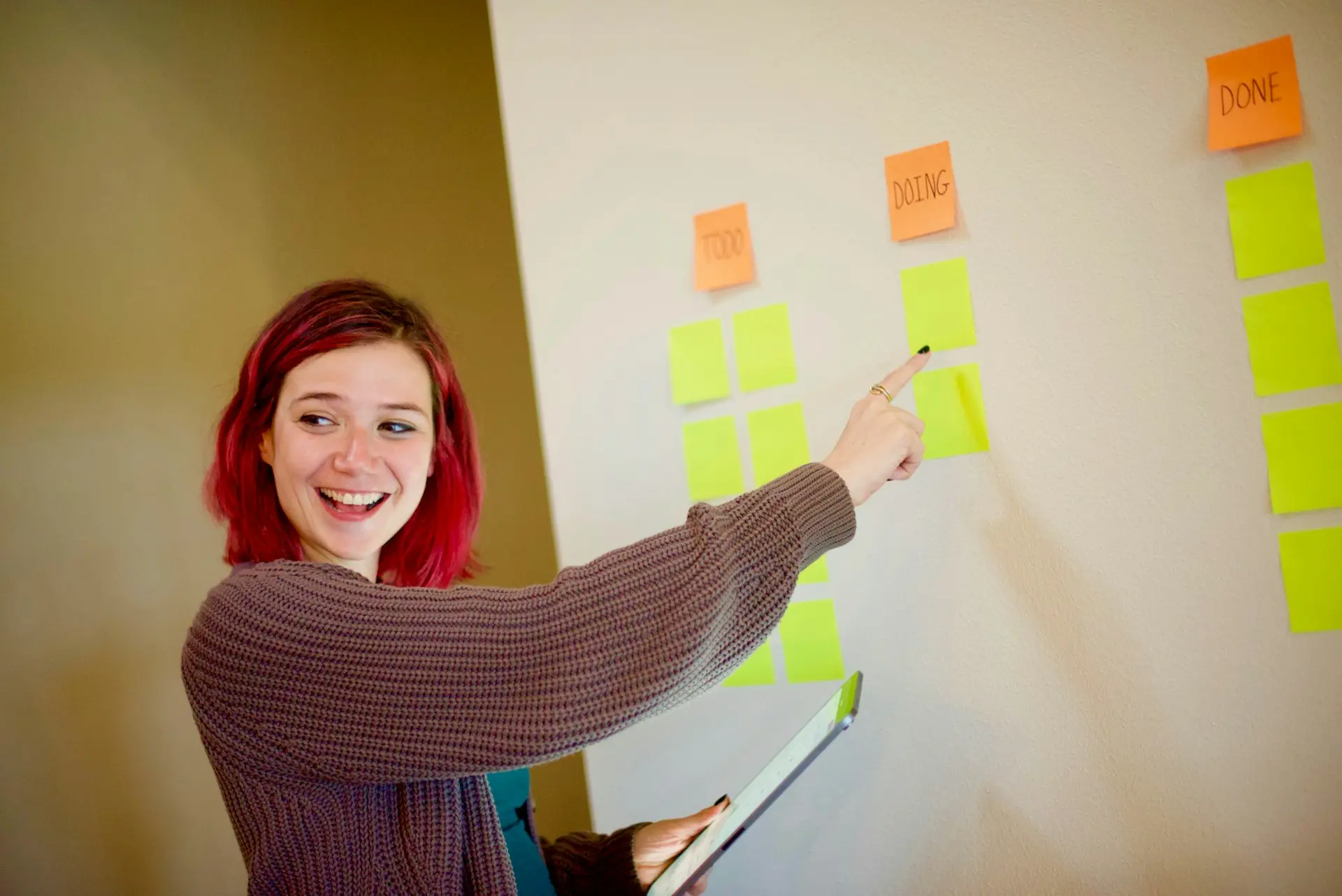 Casos de Estudio: Proyectos Exitosos Usando Scrum en HDTI | Desarrollo de Software