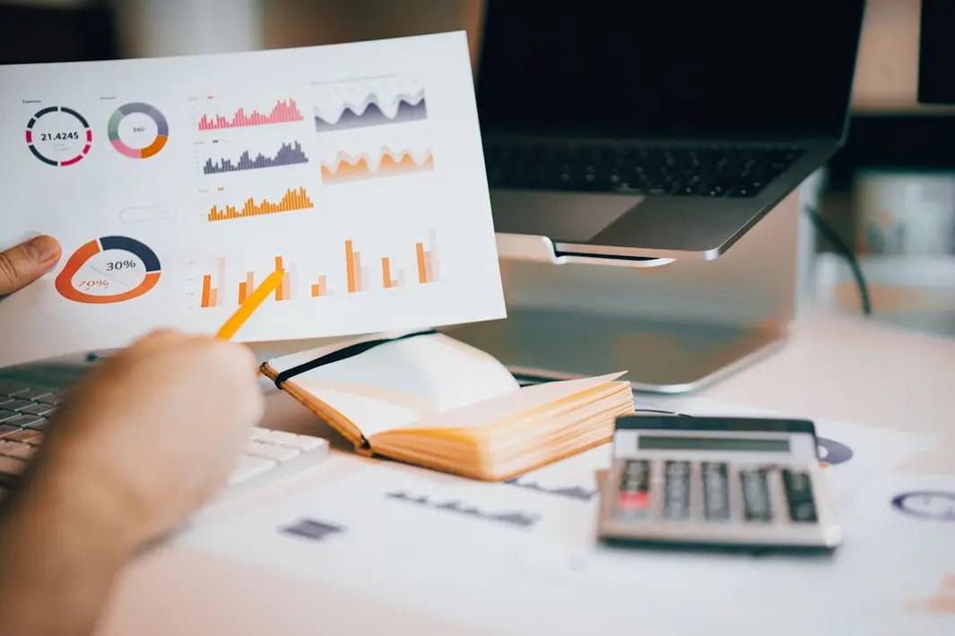 Integración de datos meteorológicos e históricos para proyecciones de siembra y cosecha